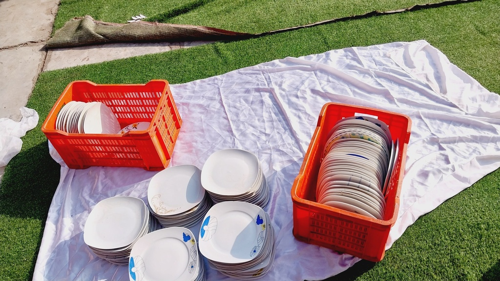 FLAT WHITE SQUARE PLATE