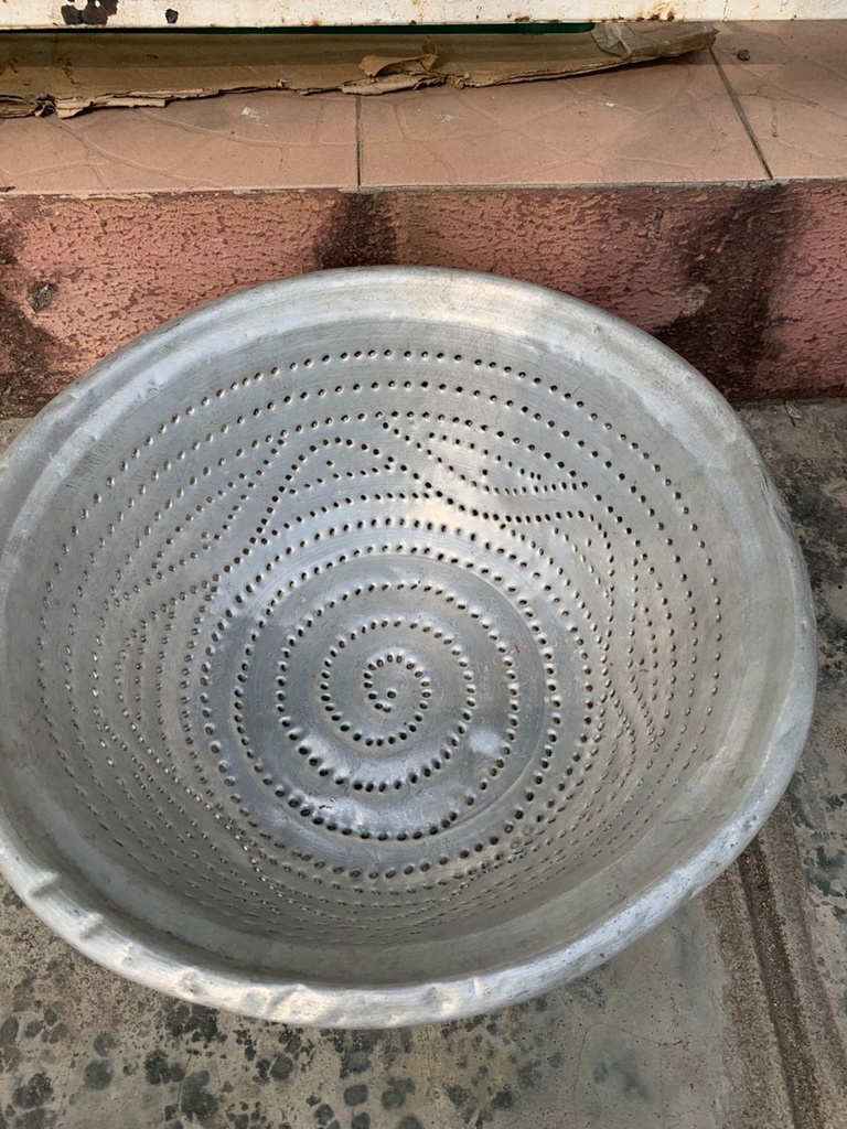 IRON SIEVE  BIG